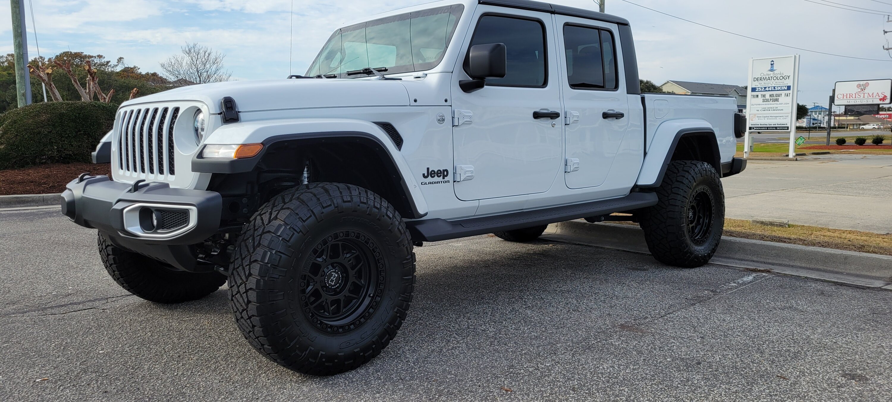 Jeep Gladiator Got the Mopar 2" lift, love it but.... need your wheels pics now 20211204_130944
