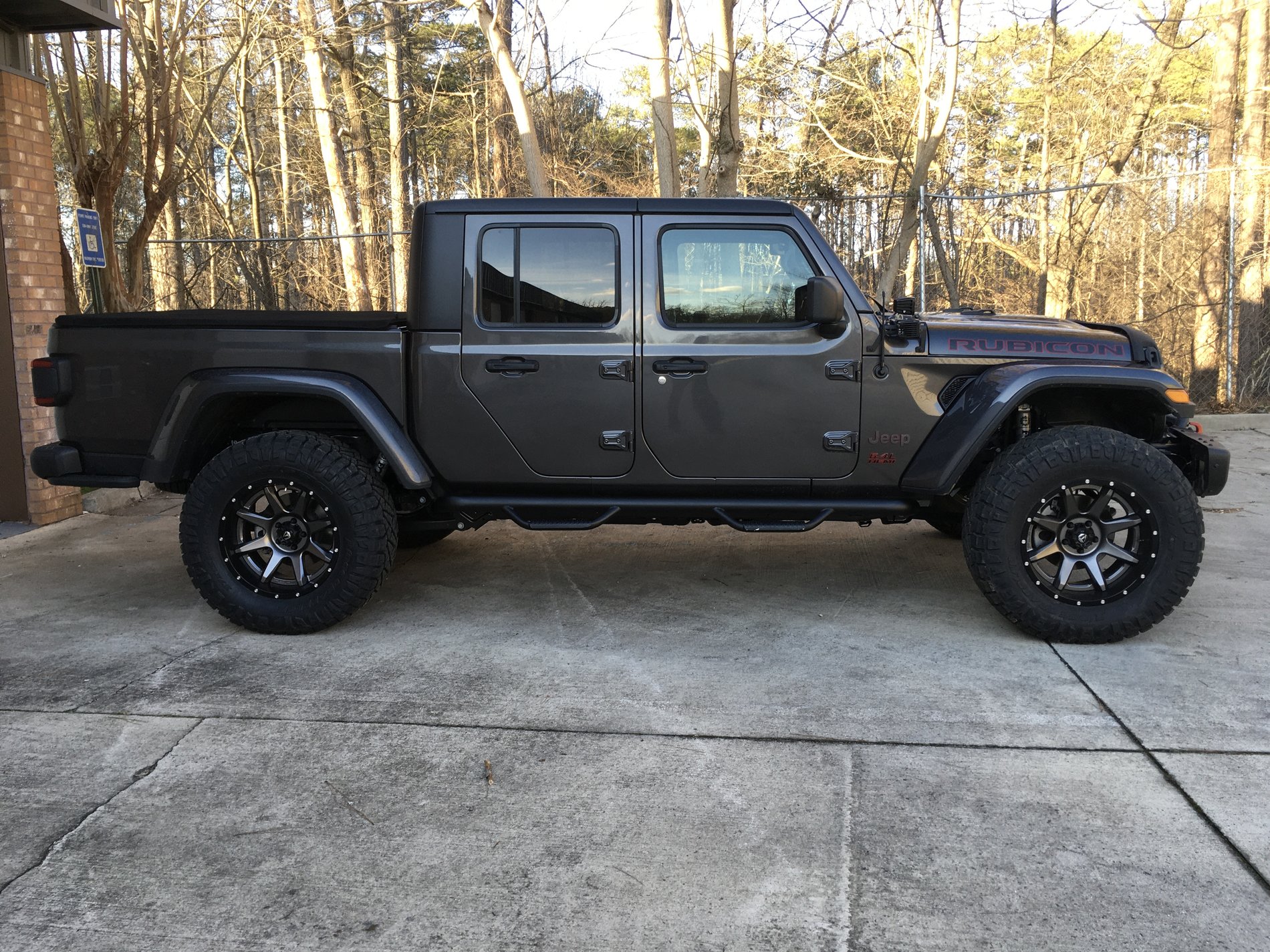 Pictures of 37's on your gladiator | Jeep Gladiator Forum ...