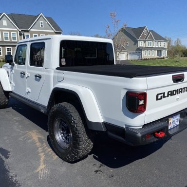 Gladiator Tailgate opening by itself | Jeep Gladiator Forum ...