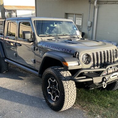 Stinger Camera Kit and 2020 Gladiator 8.4 Uconnect | Jeep Gladiator (JT ...