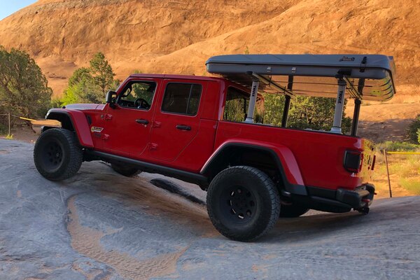 Jeep Gladiator Takes On The Power Wagon and JL Wrangler – 2020+ Jeep ...