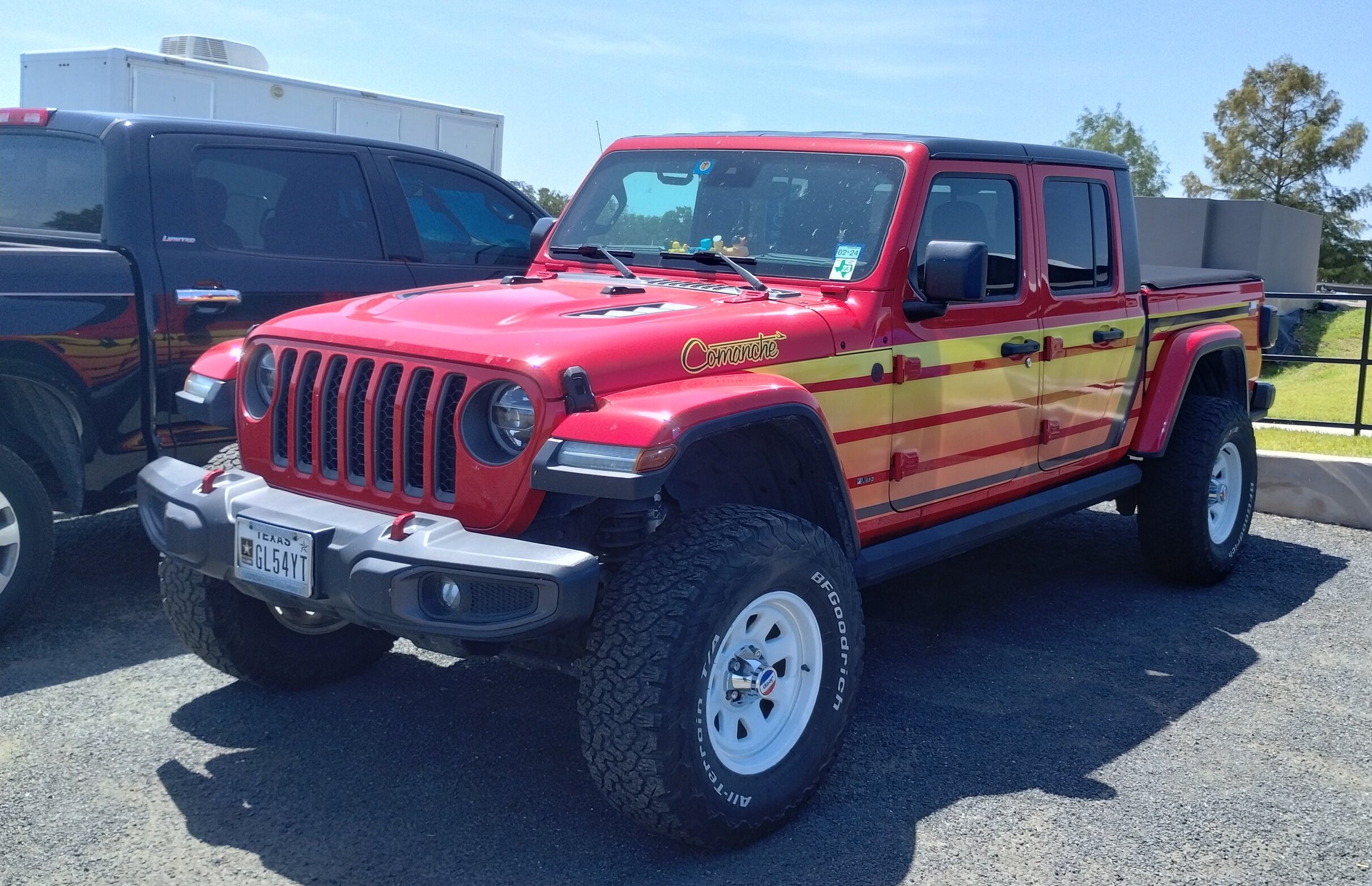 Old Jeep Comanche Grille